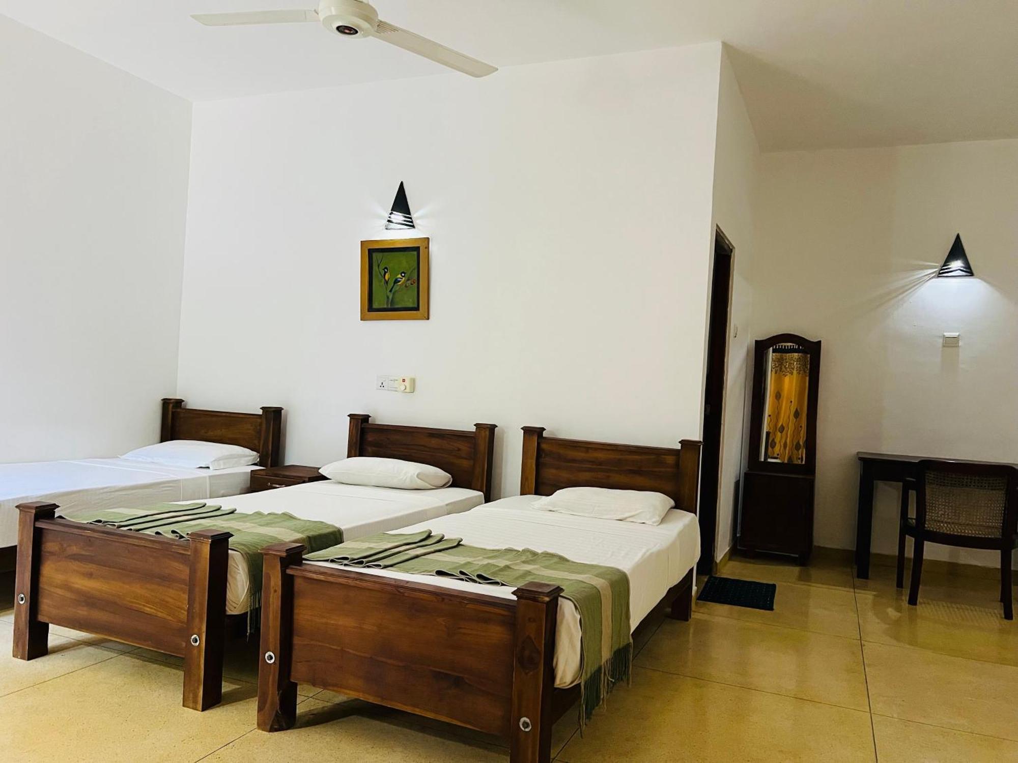 Kingfisher Resort & Retreat สิกิริยา ภายนอก รูปภาพ